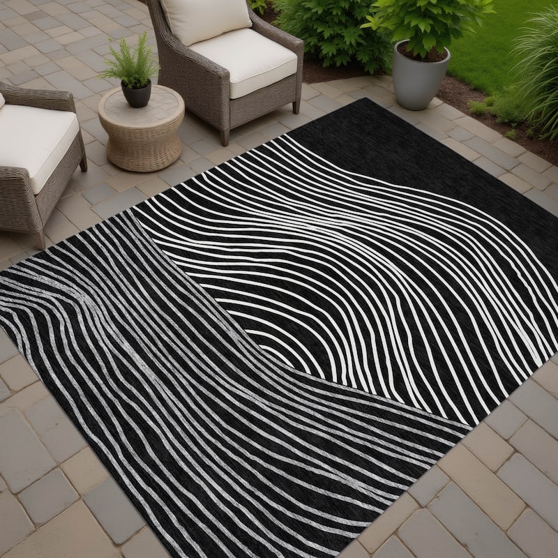 Machine Washable Indoor/ Outdoor Modern Arches Chantille Rug - Black - 10' x 14'