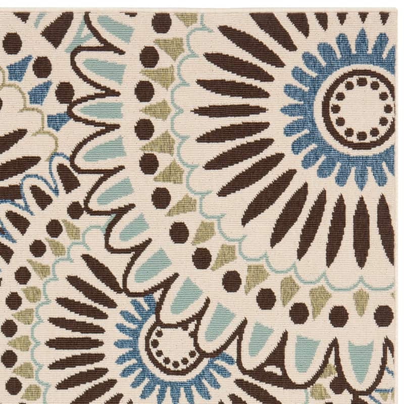 SAFAVIEH Veranda Sissy Indoor/ Outdoor Waterproof Patio Backyard Rug