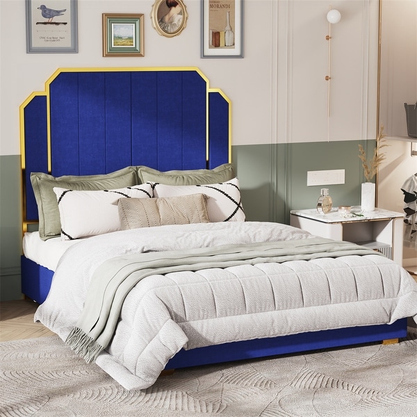 Queen Size Upholstered Platform Bed with 4 Drawers and Legs