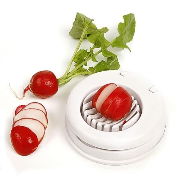 https://ak1.ostkcdn.com/images/products/is/images/direct/caa4bd7231261ca121cdf90d53efe6842f2d5531/Norpro-Stainless-Steel-Wire-Egg-%26-Mushroom-Slicer.jpg?impolicy=medium