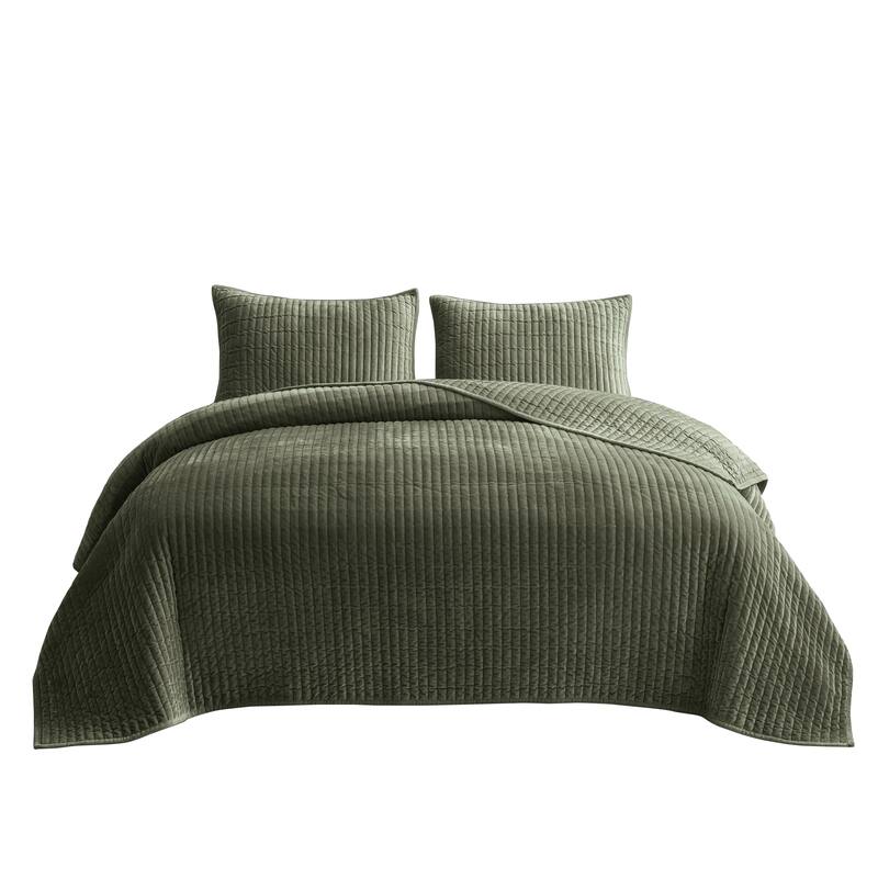 Wonderful Velvet 3 Piece Quilt Set