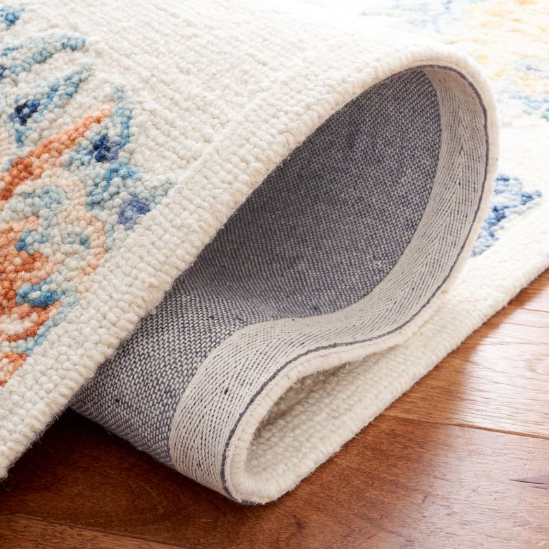SAFAVIEH Handmade Metro Astghik Floral Wool Rug
