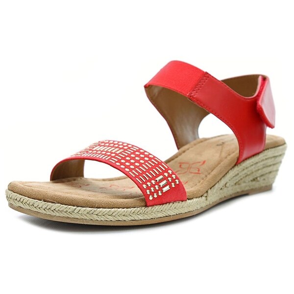 comfortable wedge sandals canada