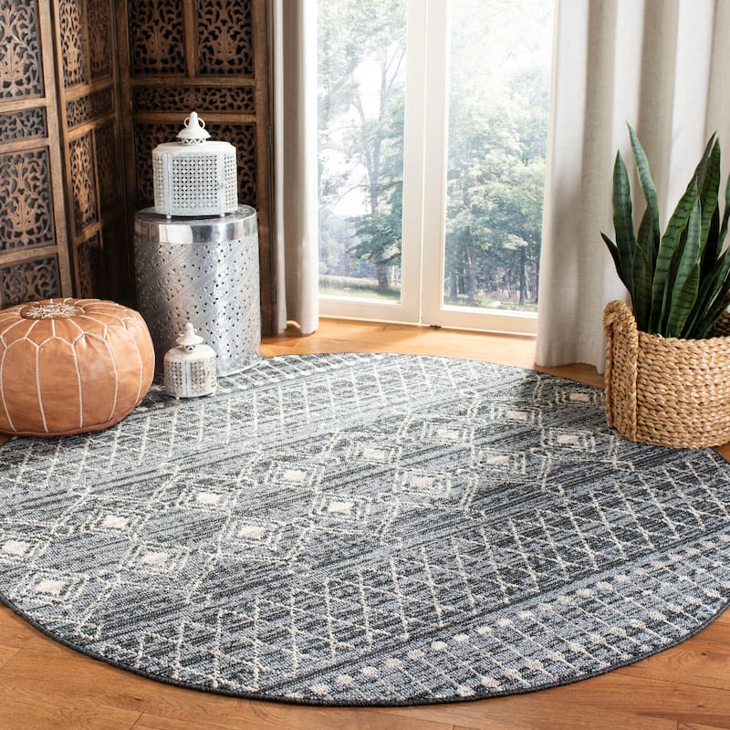 SAFAVIEH Marrakech Carole Moroccan Fringe Rug - 6'7" Round - Navy/Ivory