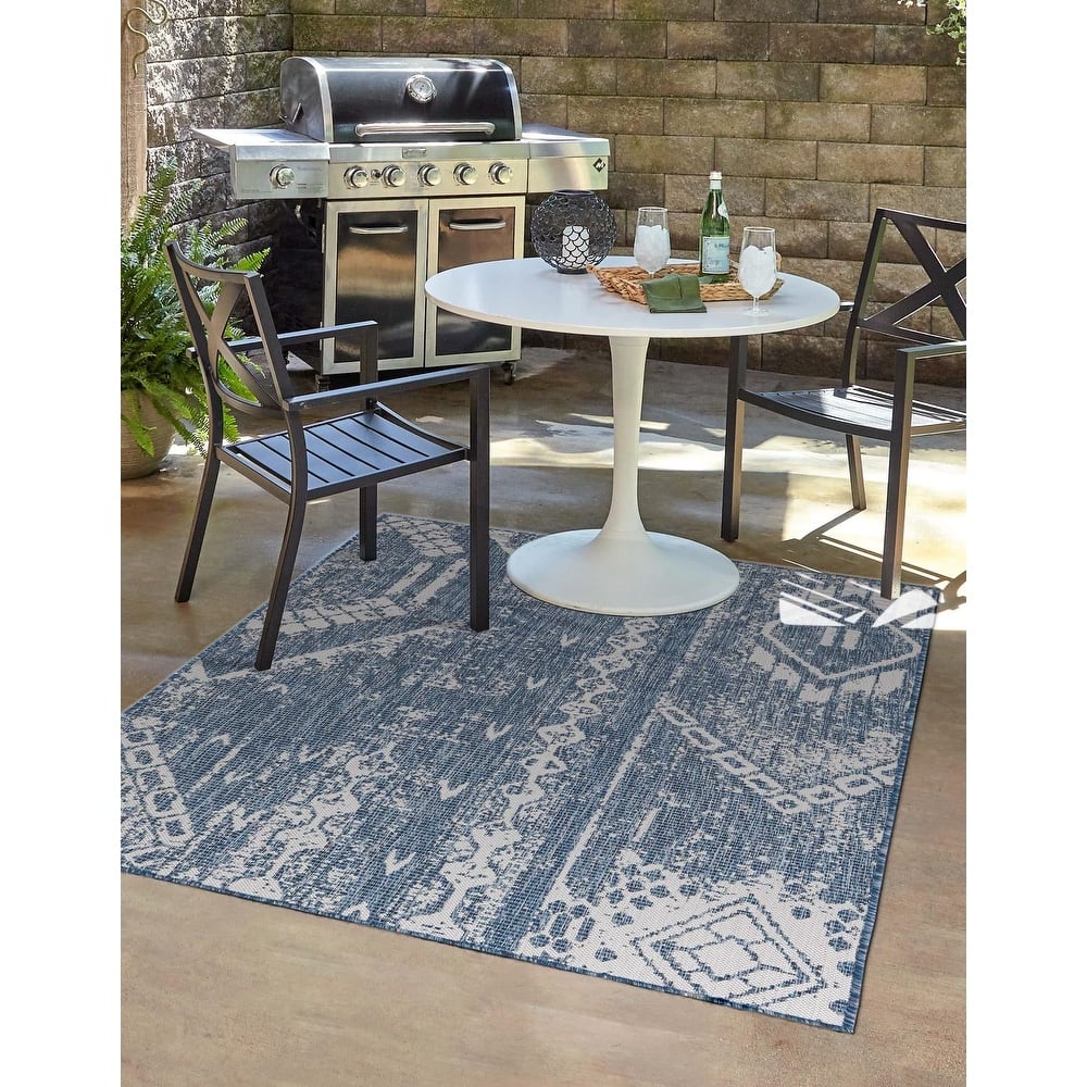 Outdoor Ogooplario Collection Area Rug