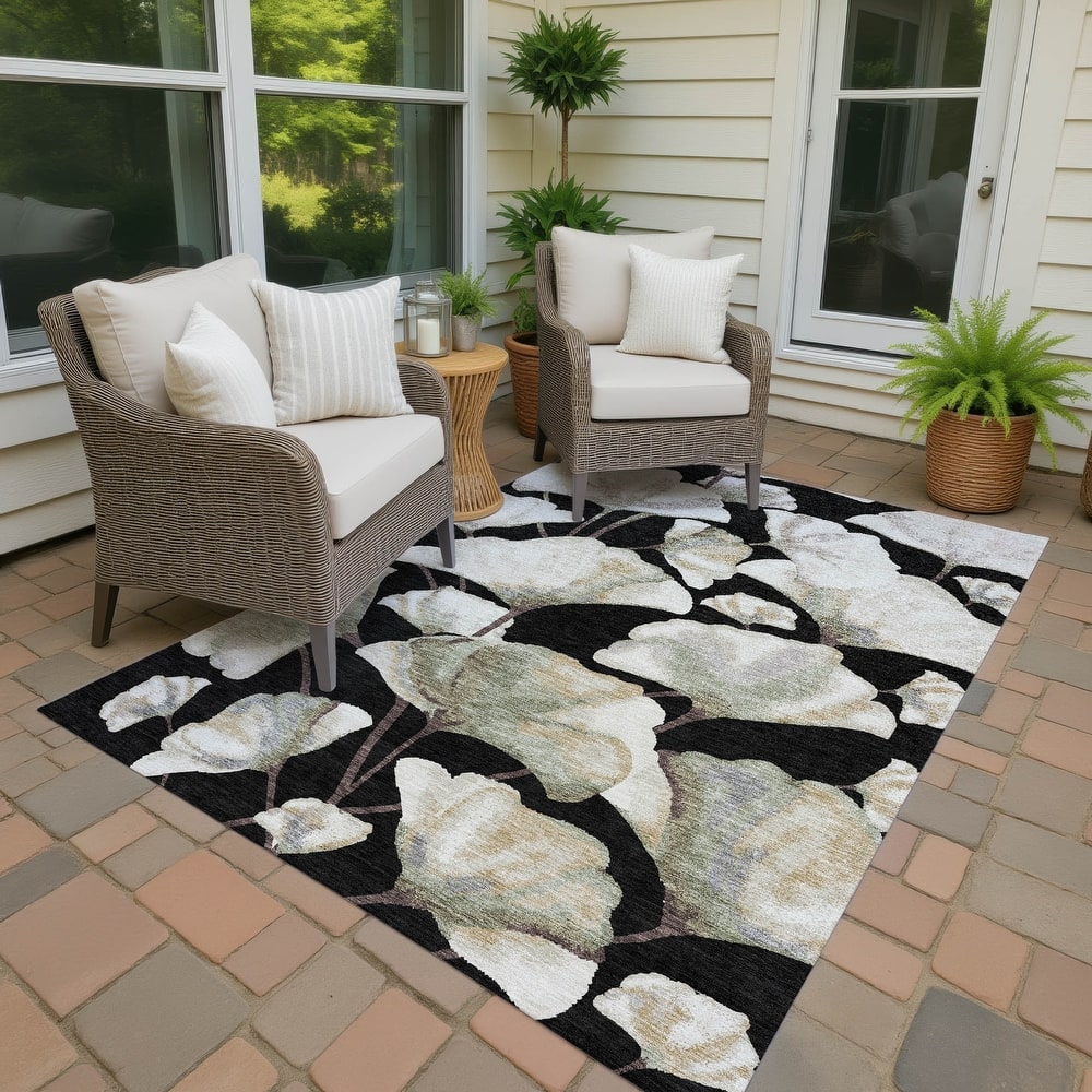 Machine Washable Indoor/ Outdoor Floral Love Chantille Rug