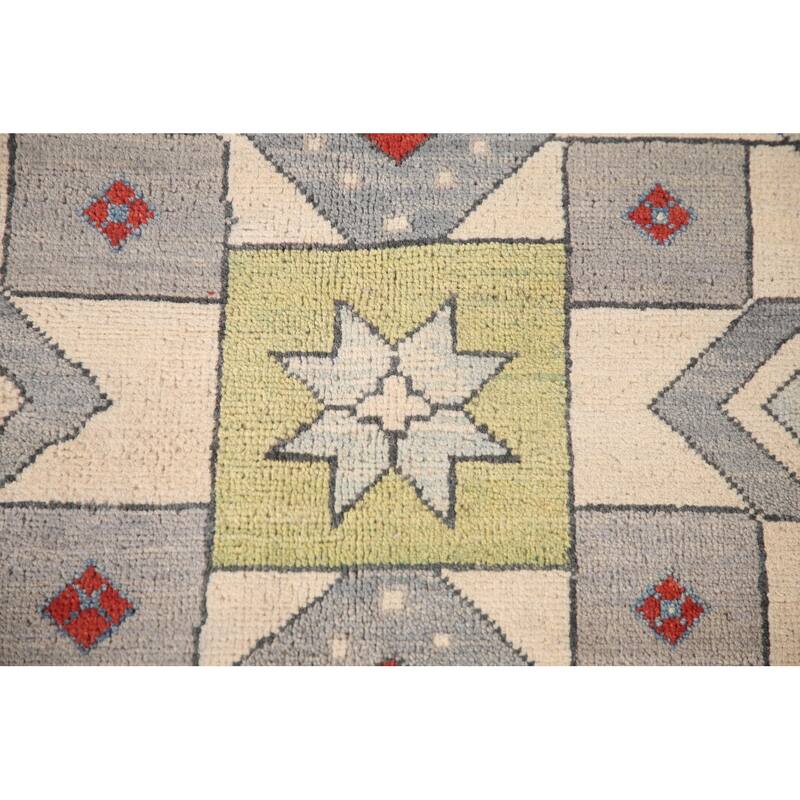 Traditional Grey Kazak Area Rug Hand-Knotted Bedroom Wool Carpet - 6'10" x 9'10"