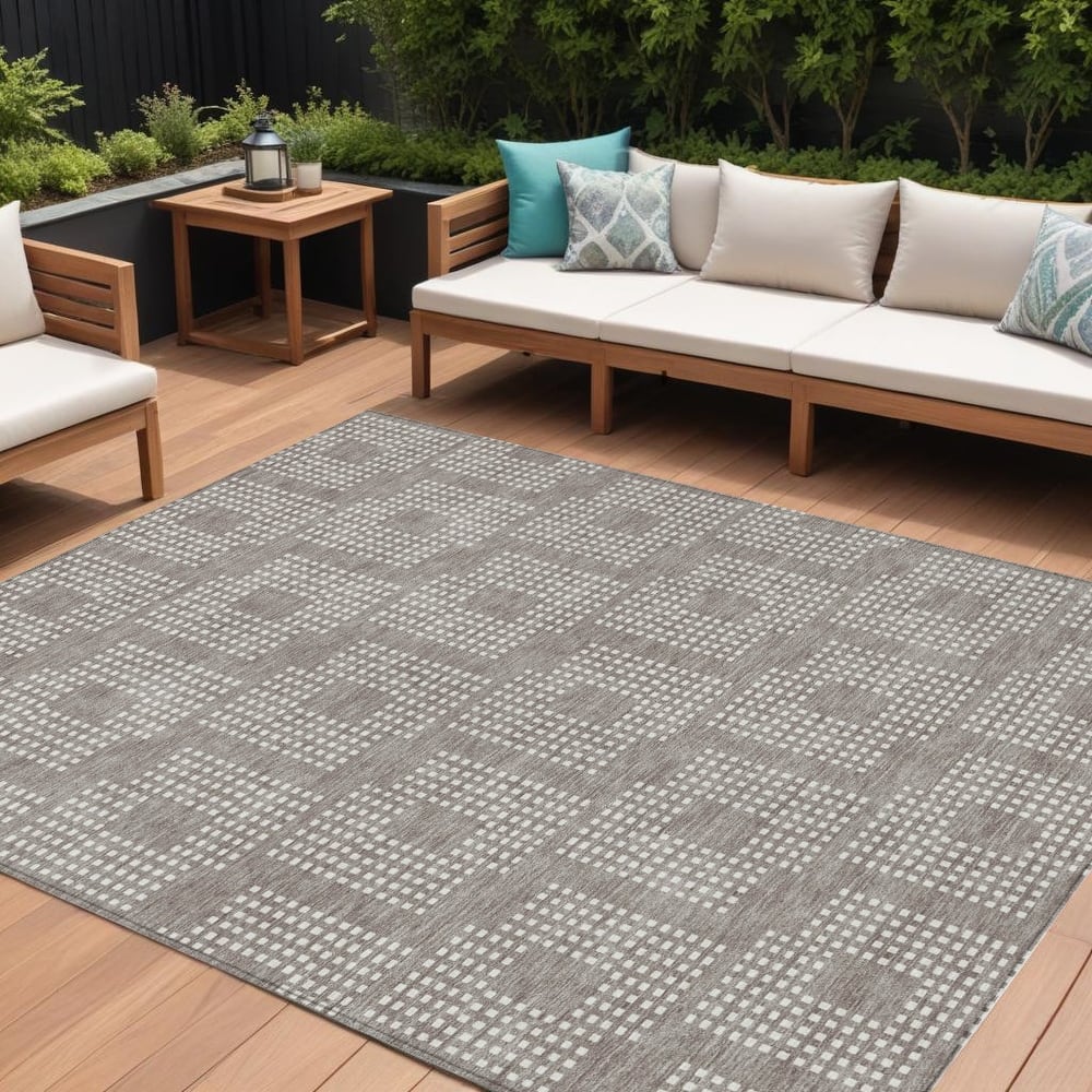 HomeRoots Geometric Transitional Rectangle Outdoor Rug