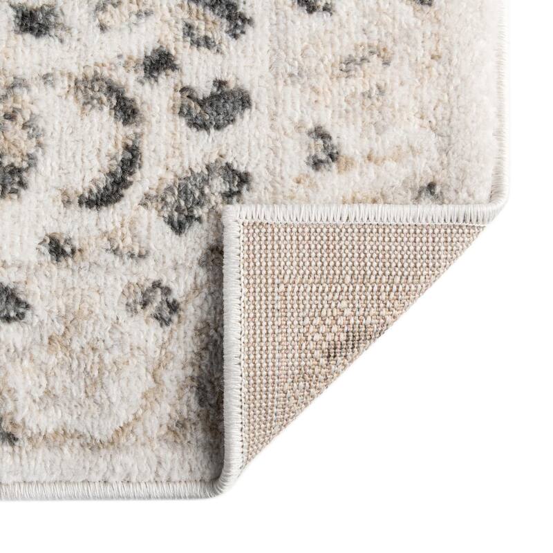 Traditional Taylor Collection Area Rug