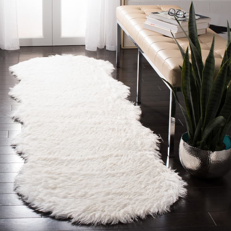 SAFAVIEH, Faux Sheep Idith Shona 2.4-inch Thick Rug - 2'6" x 12' Runner - Ivory