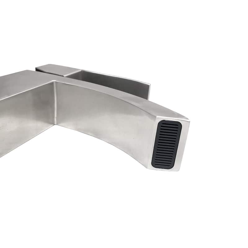Single Handle 1-Hole Bathroom Faucet
