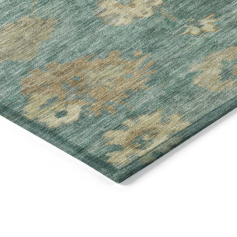 Machine Washable Indoor/ Outdoor Casual Traditional Chantille Rug