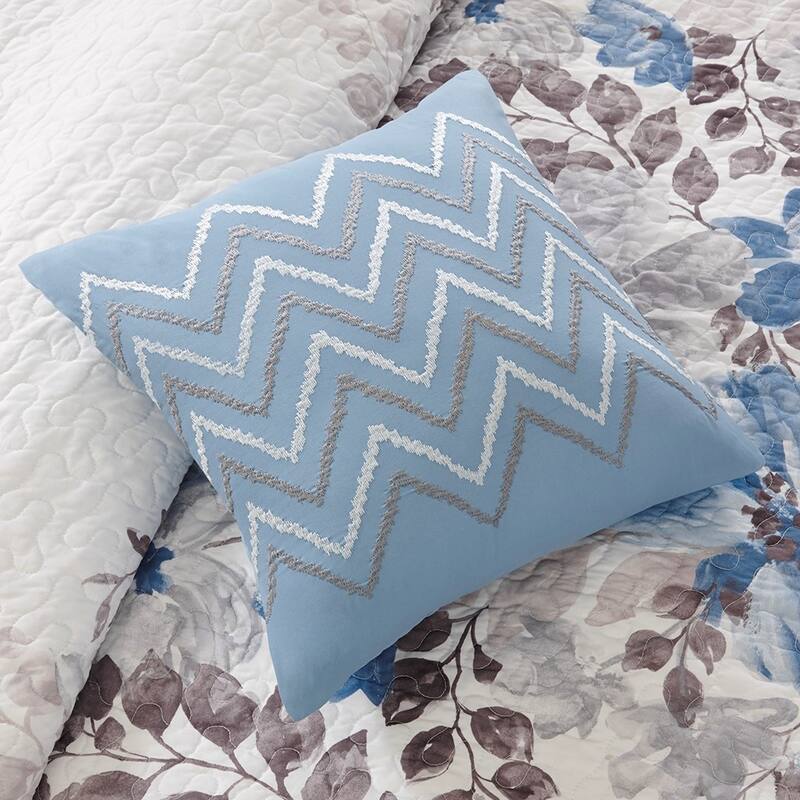 GDF Studio - Luna 6-Piece Reversible Quilt Set with Decorative Pillows