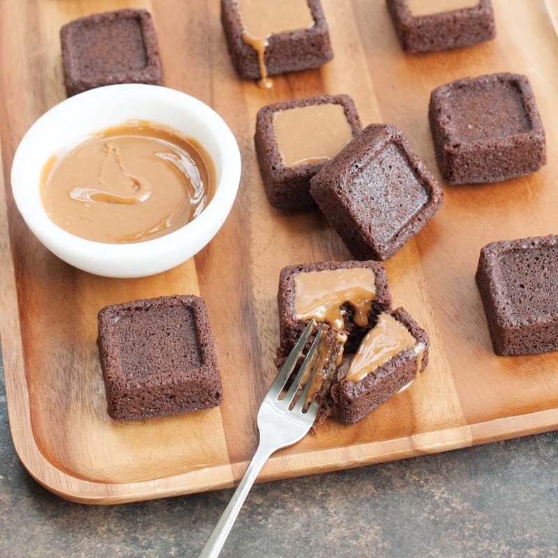 Nordic Ware Pro-Cast Brownie Bites Pan - Black