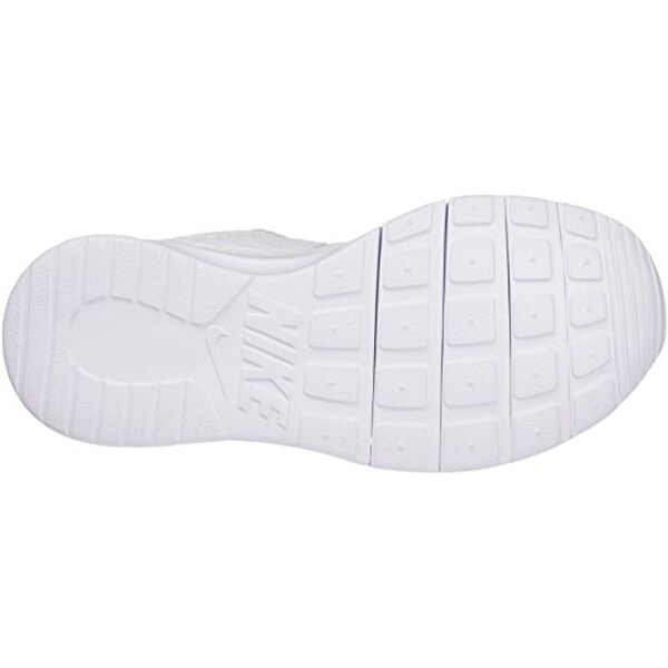 white mesh nike trainers