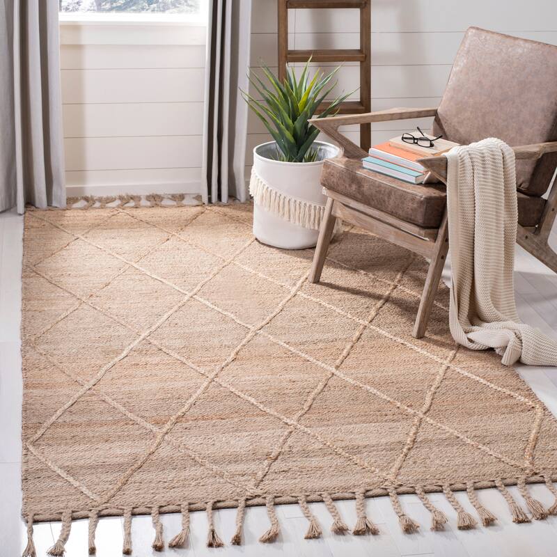 SAFAVIEH Handmade Natural Fiber Orietta Jute Tassel Rug - 4' x 6' - Natural