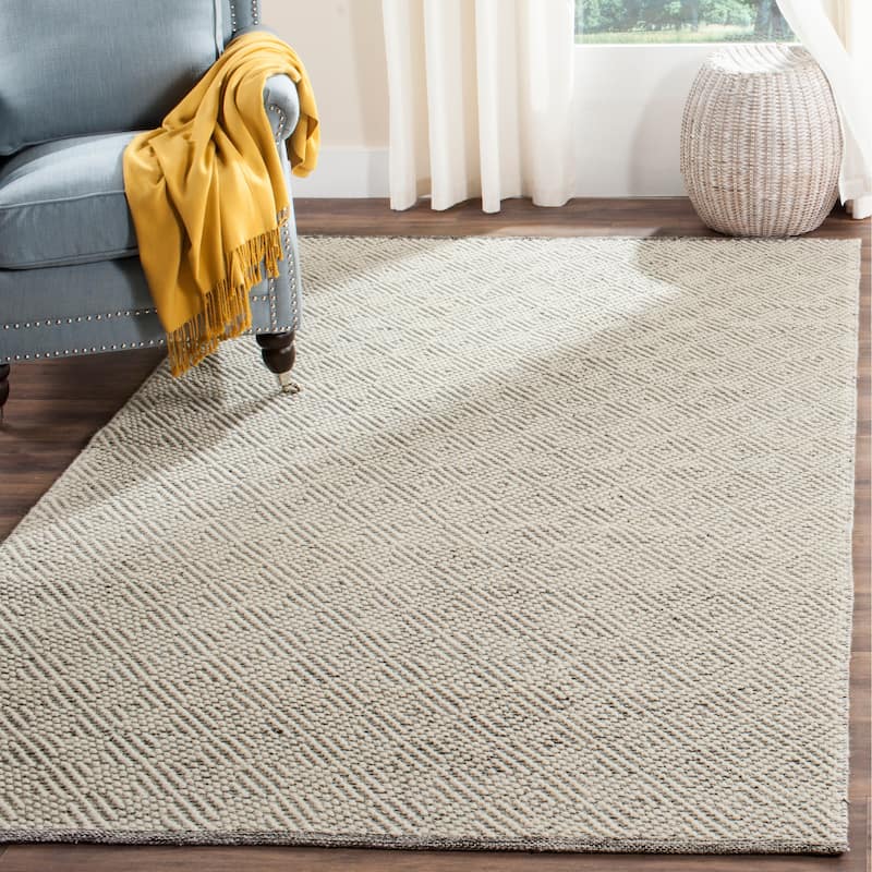 SAFAVIEH Natura Rimah Handmade Wool Area Rug