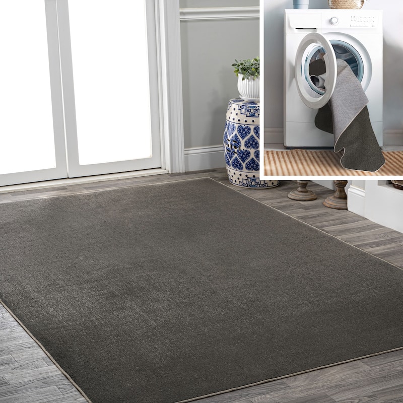 JONATHAN Y Fawning Classic Solid Low-Pile Machine-Washable Terra Area Rug
