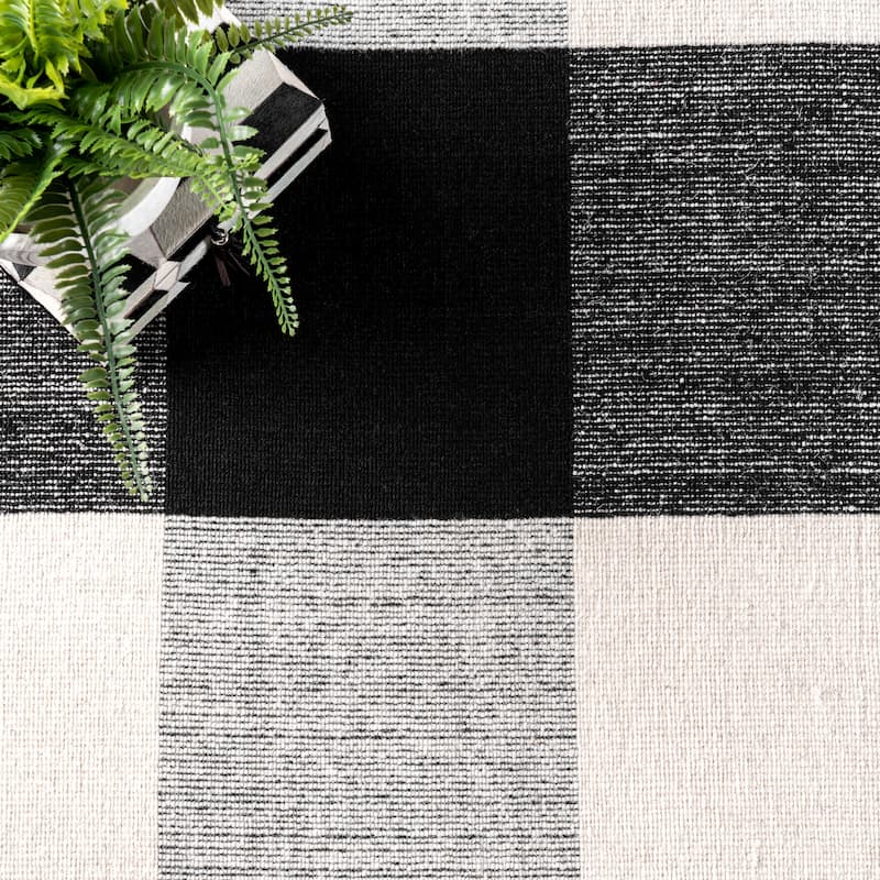 Nuloom Fay Buffalo Plaid Fringe Area Rug