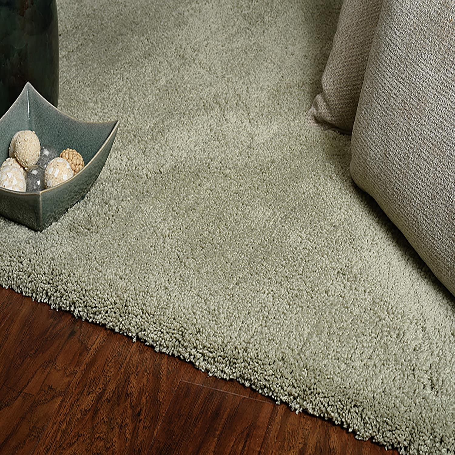 Domani Euphoria Plush Solid Sage Hand-Woven Shag Rug