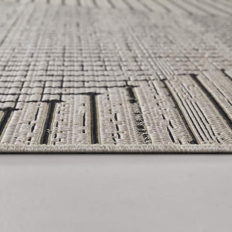 Dorianne Modern Recycled Indoor/Outdoor Area Rug