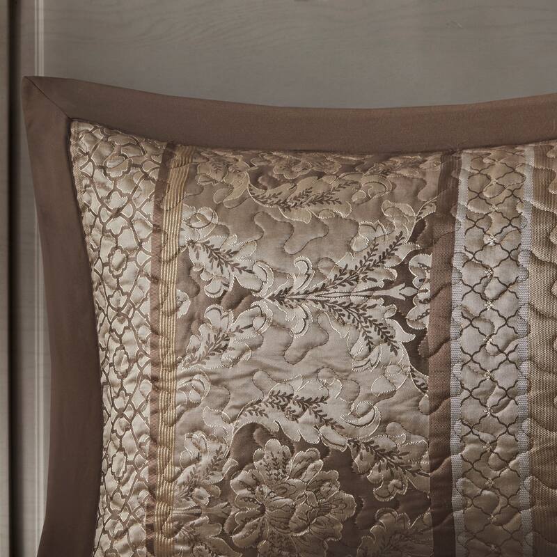 Madison Park Venetian Oversized 5-Piece Jacquard Bedspread Quilt Set with Matching Shams and Embroidered Throw Pillows