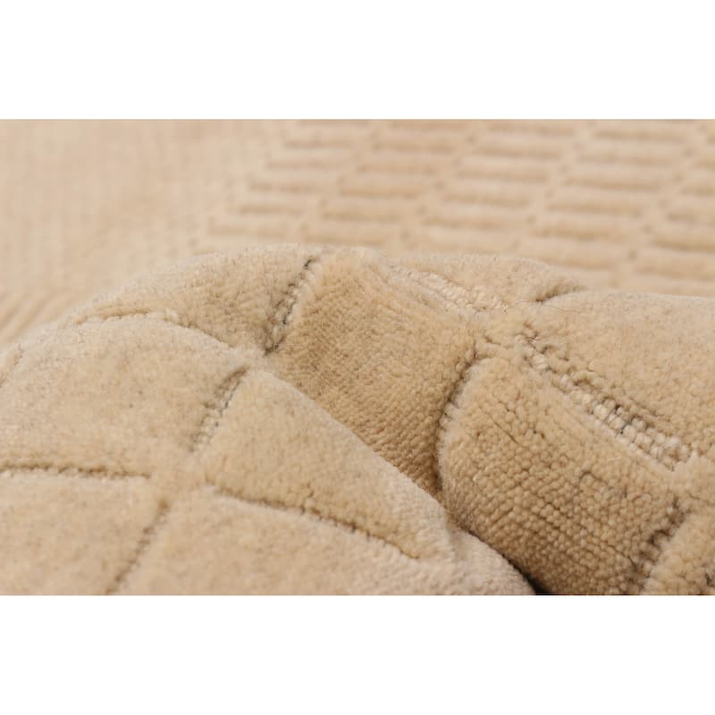 Kashkuli Gabbeh Cream Rug 6'8" x 9'5" - 6'8 x 9'5