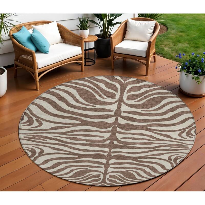 HomeRoots Animal Print Transitional Rectangle Outdoor Rug - 8' Round