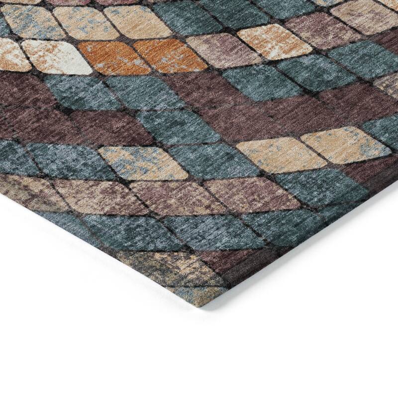 Machine Washable Indoor/Outdoor Contemporary Pinwheel Chantille Rug