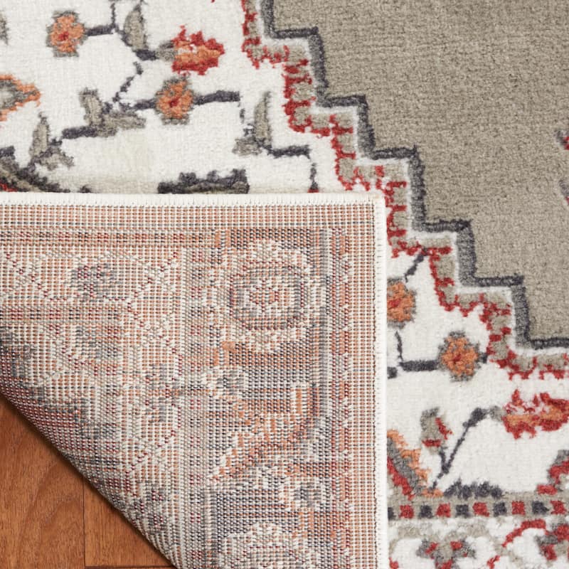 SAFAVIEH Pyramid Peroline Traditional Oriental Rug