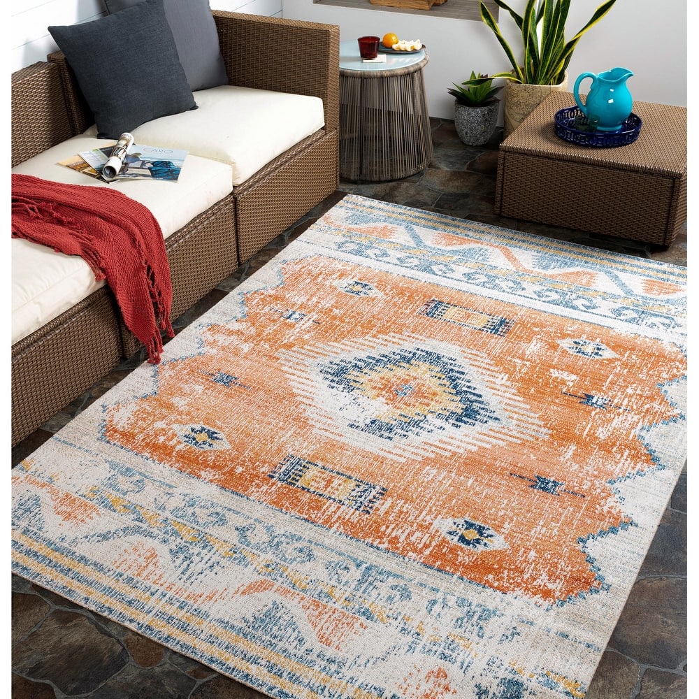 Livabliss Huntington Beach Casual Tribal Indoor/Outdoor Area Rug