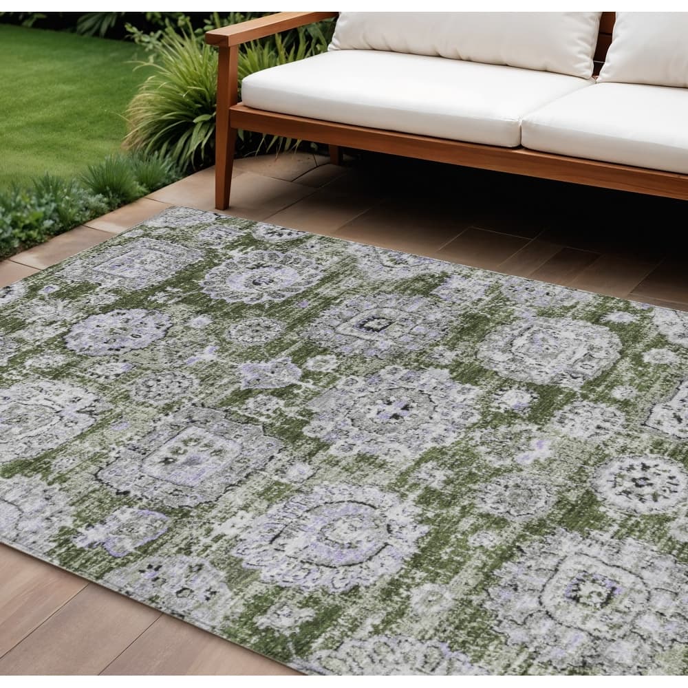 HomeRoots Floral Transitional Rectangle Outdoor Rug