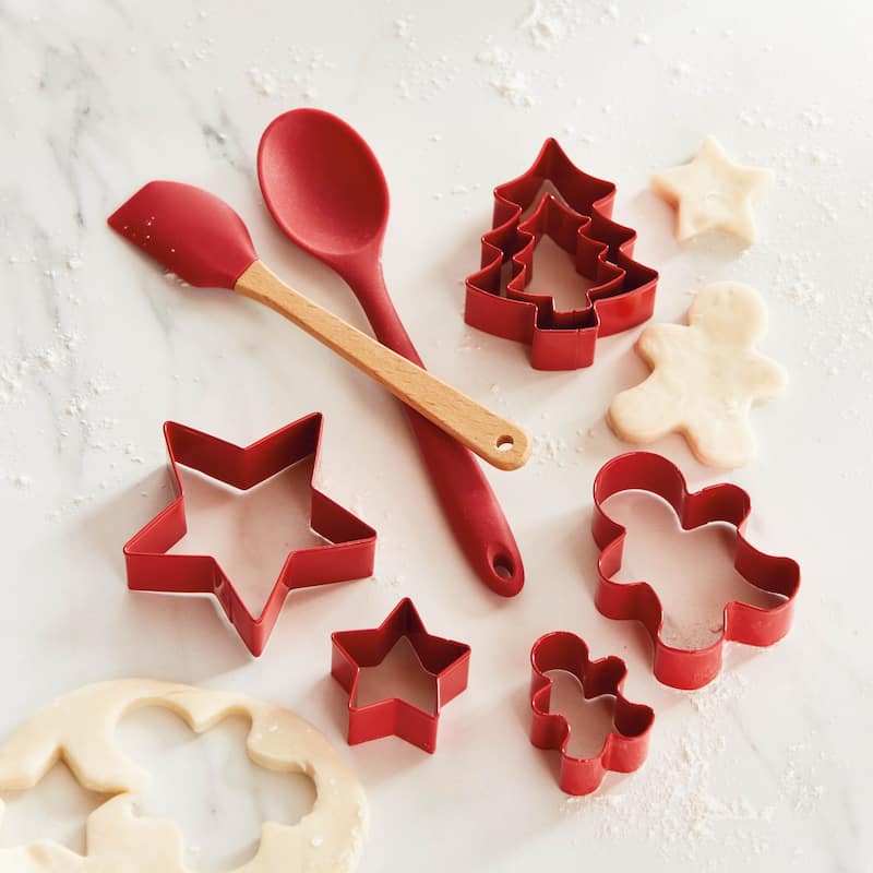 Cookie Cutter Spatula Spoon Set of 8 - Red Silicone Kitchen Accessories for Christmas Dinner - Hand Wash Only