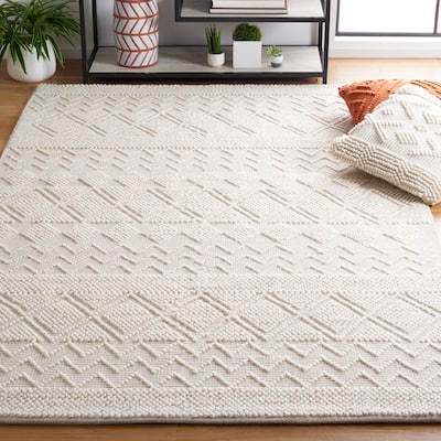 SAFAVIEH Handmade Natura Janica Wool Rug