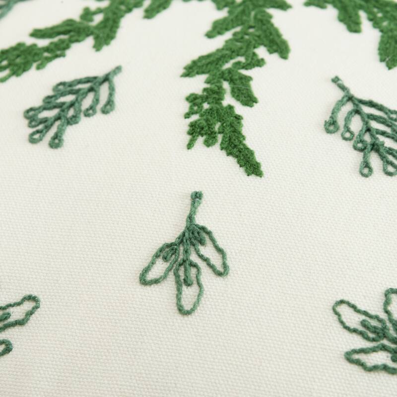 Rizzy Home Evergreen Snowflake Throw Pillow