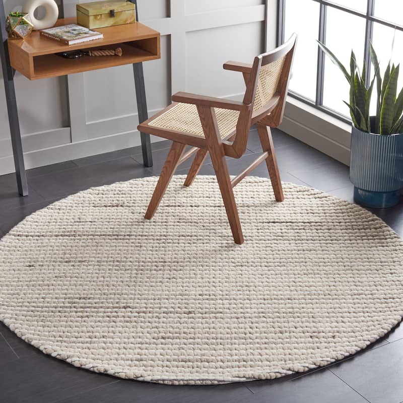 SAFAVIEH Handmade Marbella Katrein Wool Rug - 6' Round - Silver/Ivory
