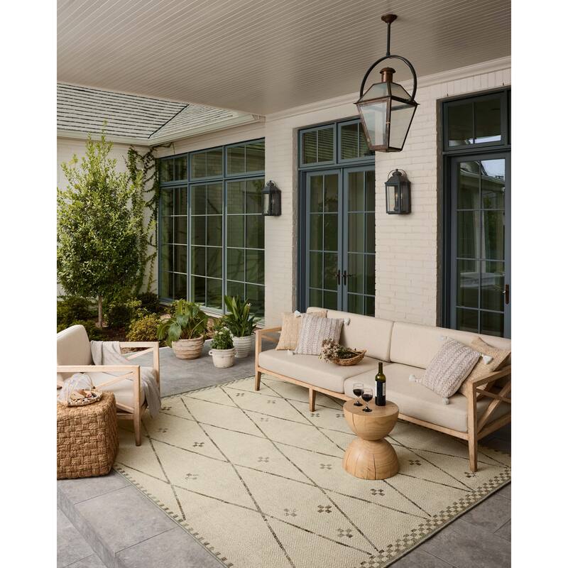 Alexander Home Saoirse Indoor/Outdoor Area Rug