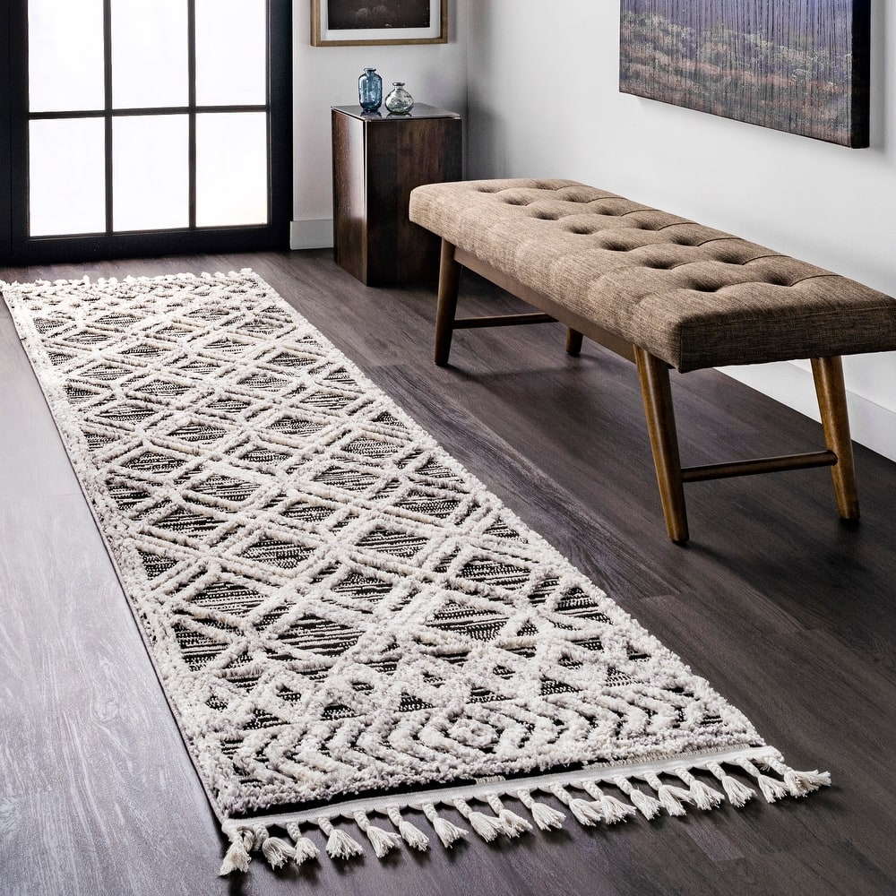 Nuloom Ansley Moroccan Lattice Tassel Area Rug