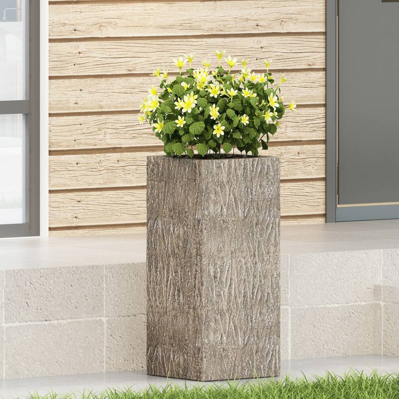 Flower pot，PLANTER，This garden urn planter allows for variation in height in your garden area