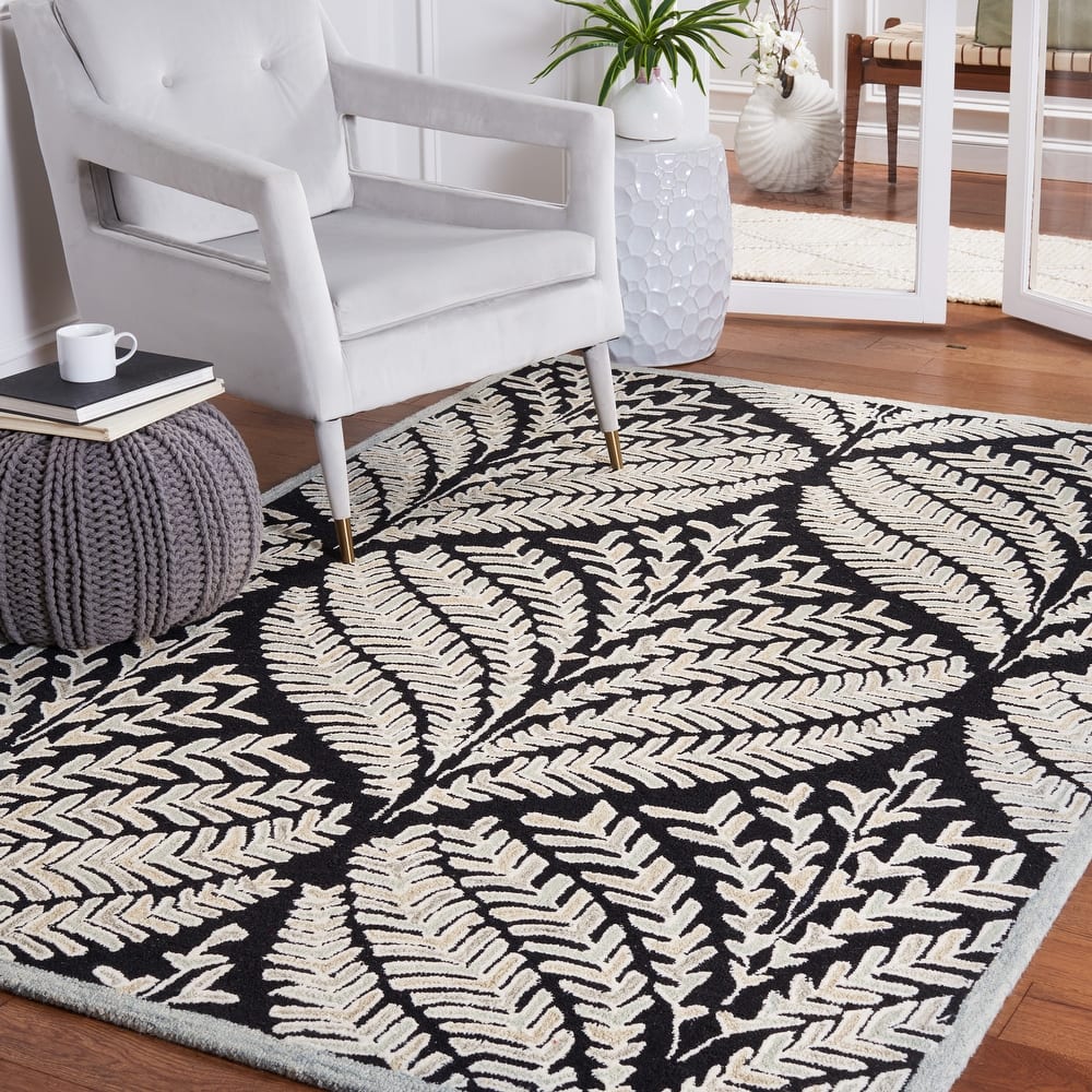 SAFAVIEH Handmade Capri Kert Wool Rug