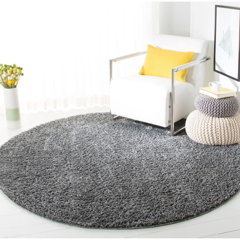 SAFAVIEH August Shag Solid 1.2-inch Thick Area Rug - 6'7" Round - Grey