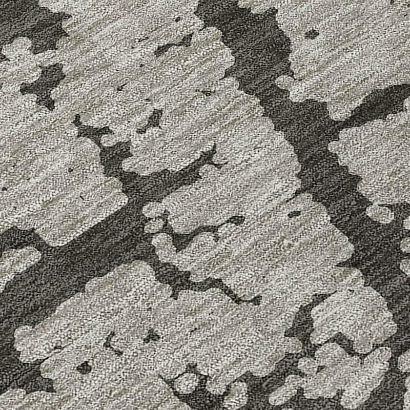 Machine Washable Indoor/ Outdoor Transitional Gray Crackle Chantille Rug