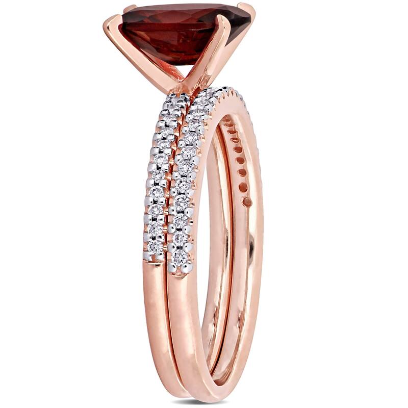 Miadora 14k Rose Gold Oval-cut Garnet and 1/4ct TDW Diamond Solitaire Bridal Ring Set