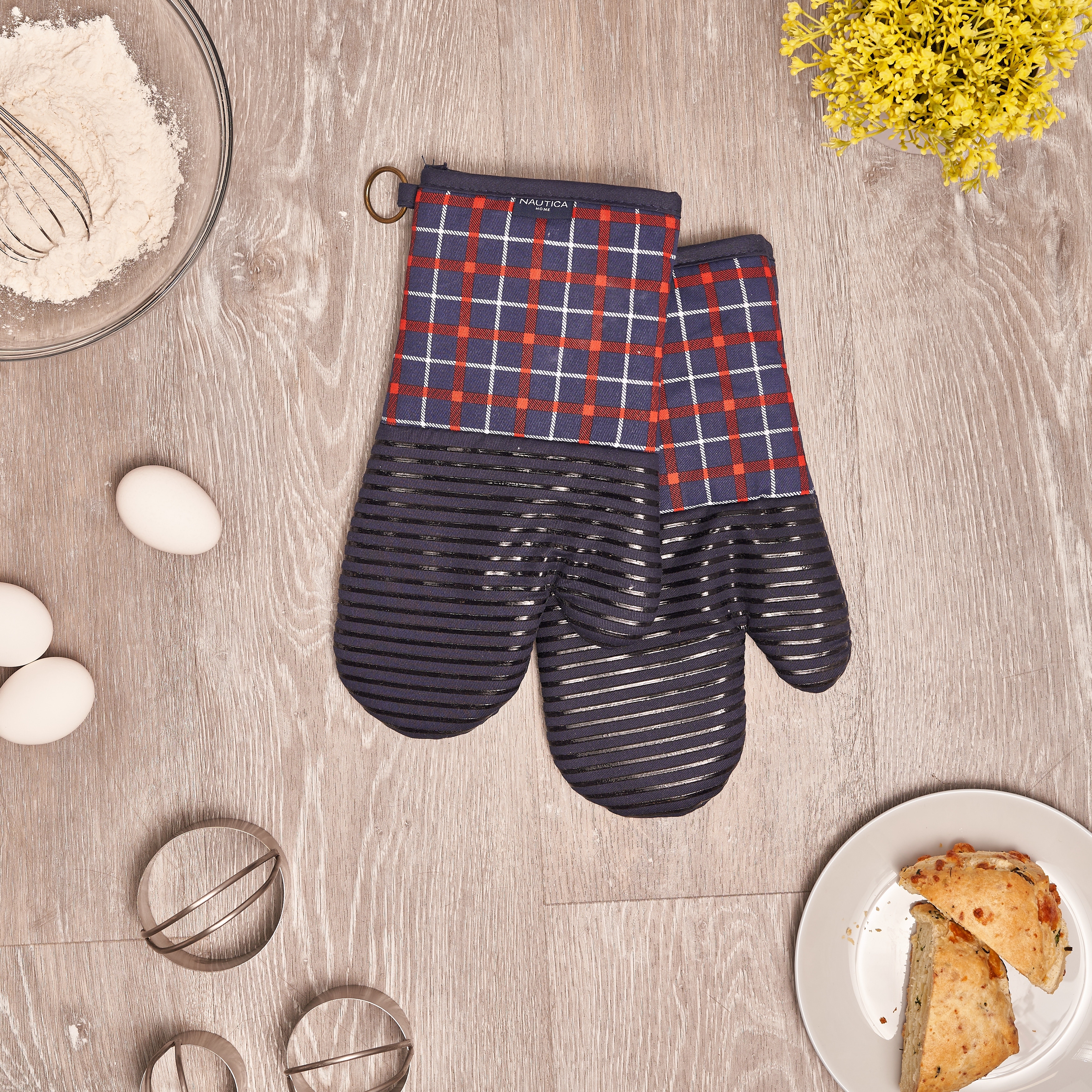 Nautica Home Red/Navy Plaid 100% Cotton Oven Mitts With Silicone Grip (Set of 2)