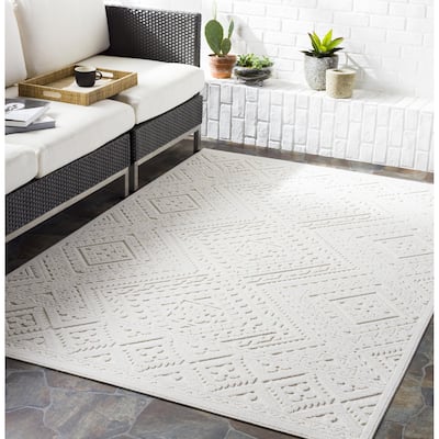 Livabliss Greenwich Bohemian Tribal Indoor / OutdoorArea Rug
