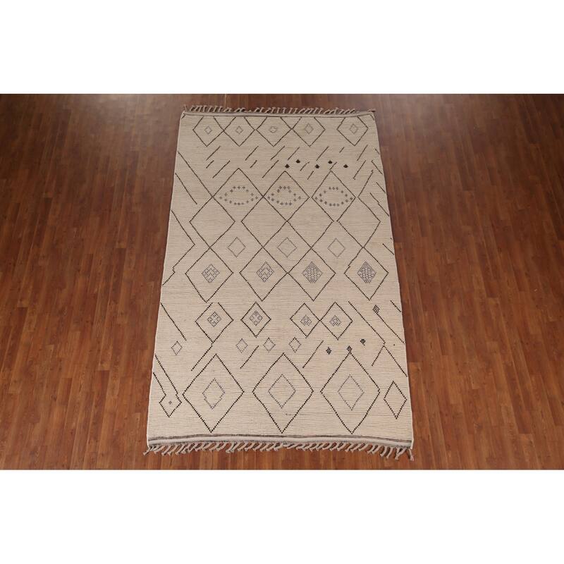Geometric Beige / Ivory Moroccan Oriental Rug Handmade Wool Carpet - 6'0"x 9'8"