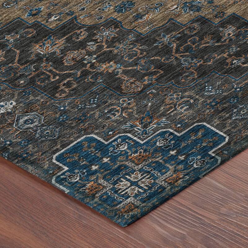 Machine Washable Indoor/ Outdoor Traditional Karachy Chantille Rug