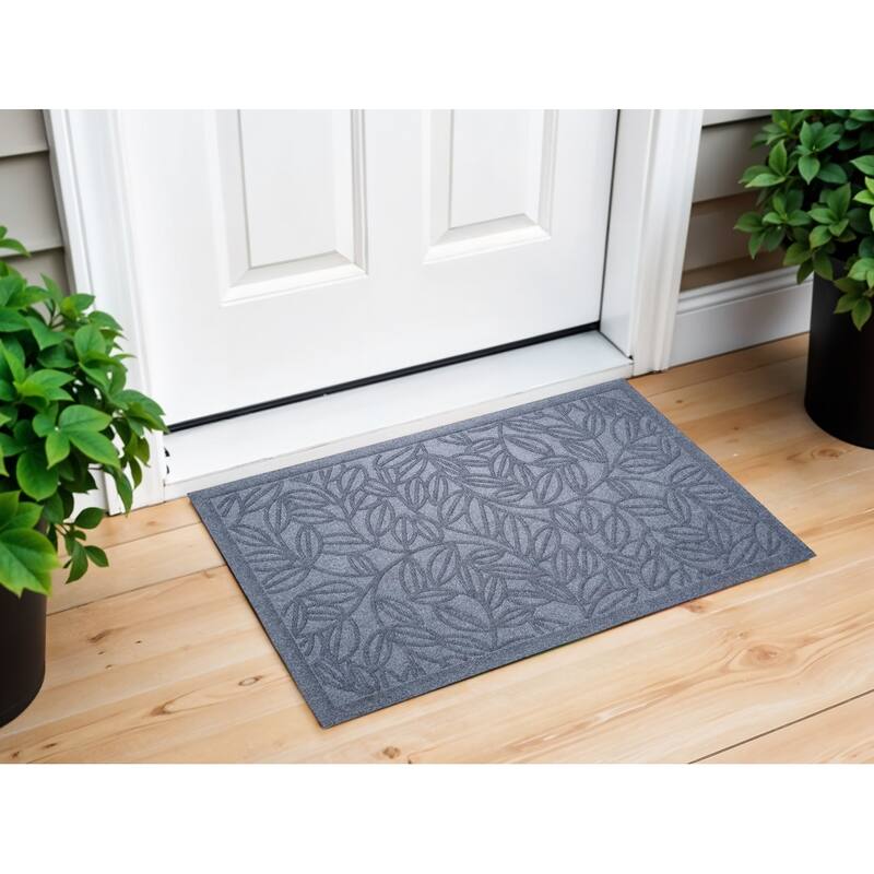 HomeRoots 24" X 36" Gray Botanical Leaves Outdoor Polypropylene Door Mat - 24' X '36 - 24' X '36