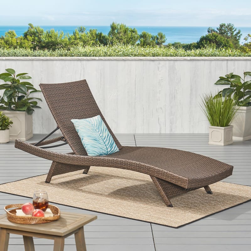 Modern Outdoor Aluminum Frame Wicker Recliner