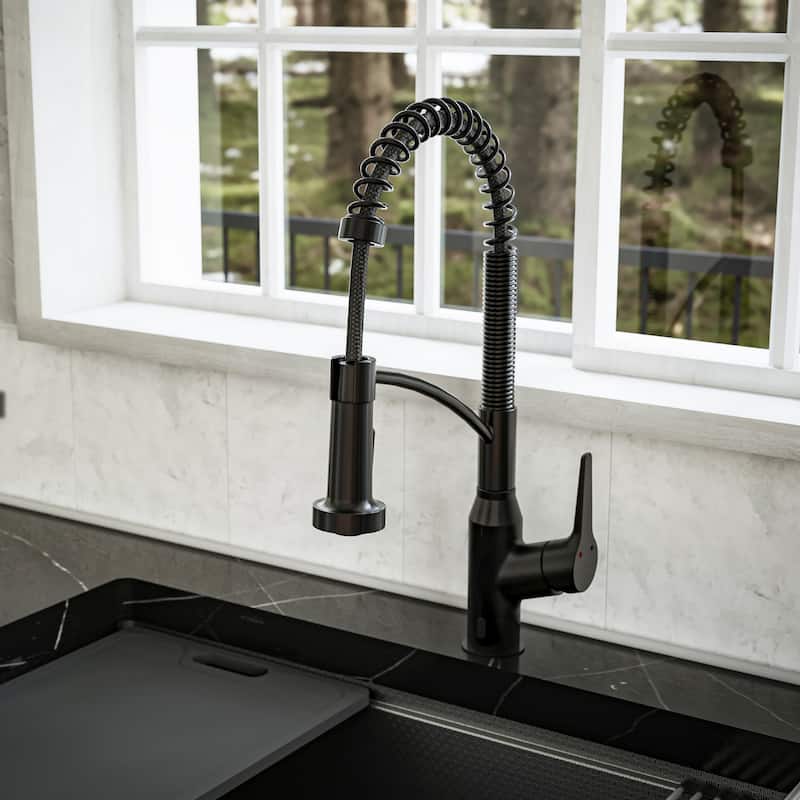 Karran Scottsdale Touchless Single-Handle Pull-Down Sprayer Kitchen Faucet